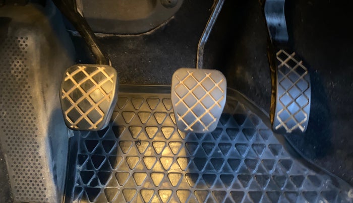 2018 Volkswagen Polo COMFORTLINE 1.0L MPI, Petrol, Manual, 27,544 km, Pedals