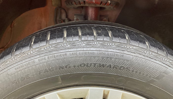 2018 Volkswagen Polo COMFORTLINE 1.0L MPI, Petrol, Manual, 27,544 km, Right Front Tyre Tread