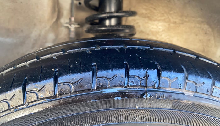 2018 Maruti Alto 800 LXI, Petrol, Manual, 43,734 km, Right Front Tyre Tread