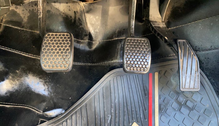 2018 Maruti Alto 800 LXI, Petrol, Manual, 43,734 km, Pedals