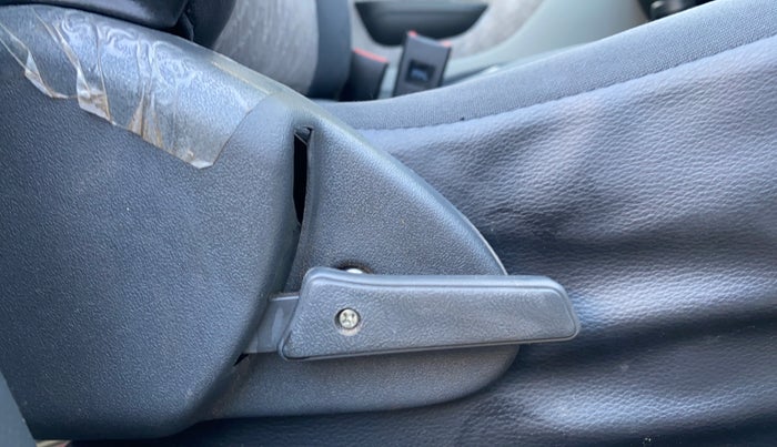 2018 Maruti Alto 800 LXI, Petrol, Manual, 43,734 km, Driver Side Adjustment Panel