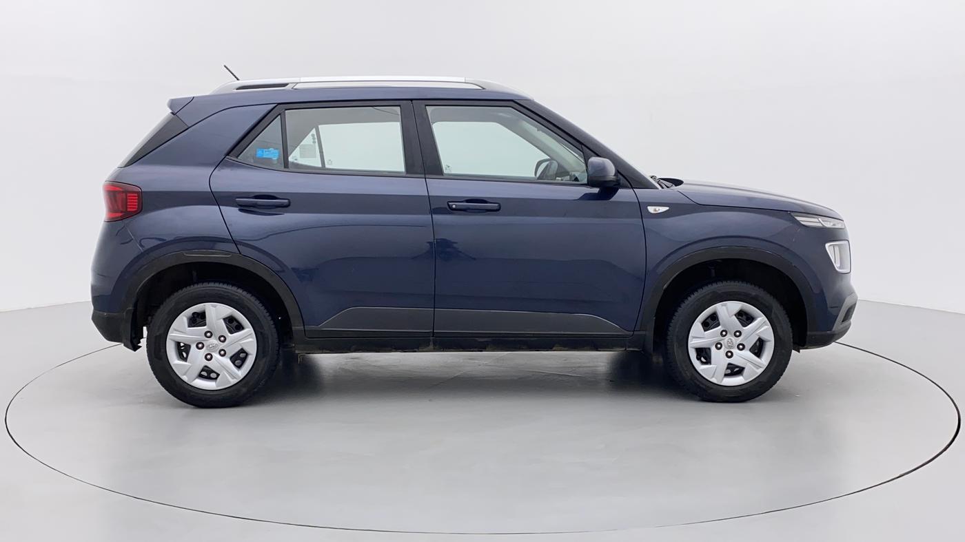 2020 Hyundai VENUE S 1.2, Petrol, Manual, 27,218 km, Right Side View