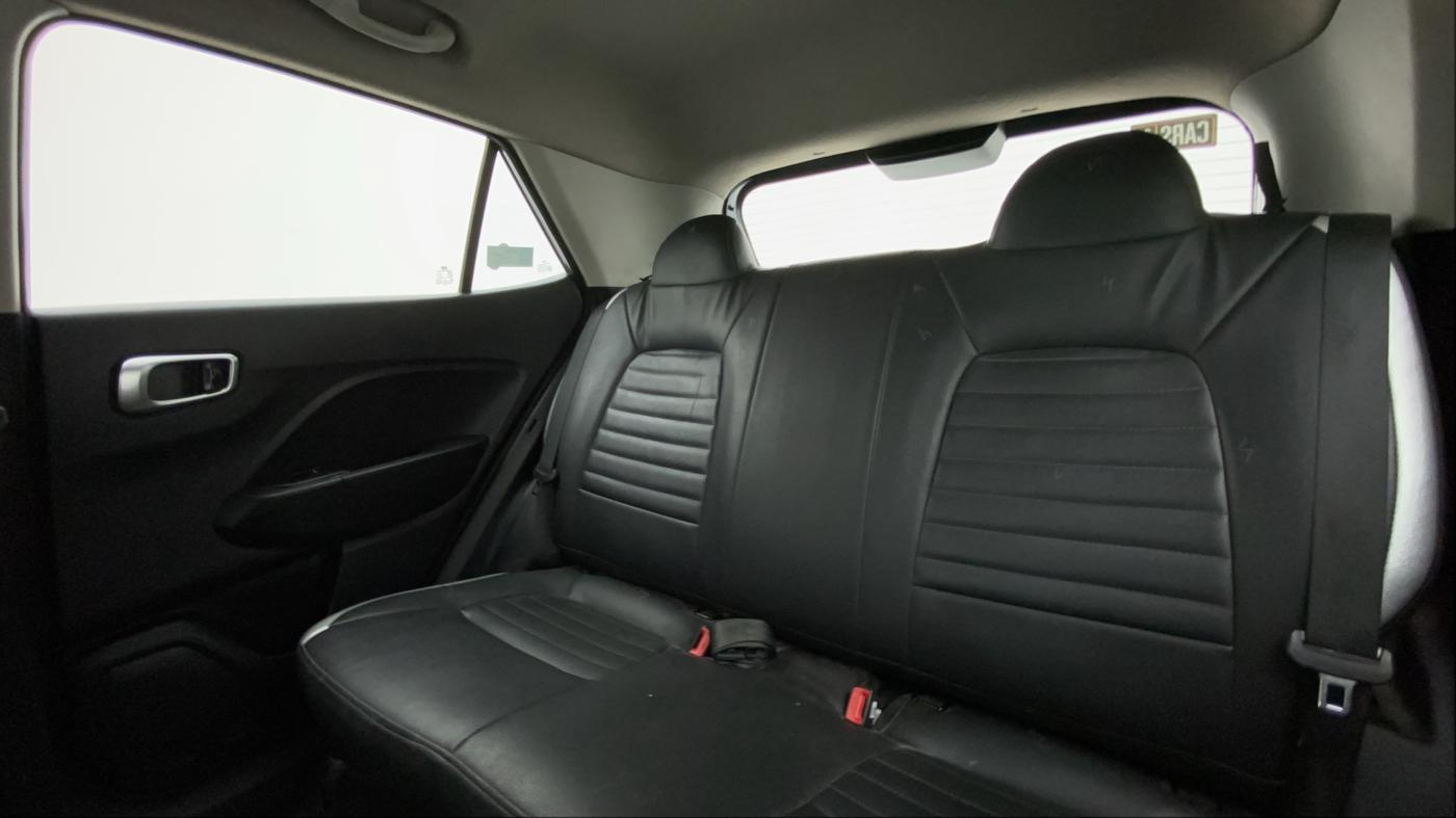 2020 Hyundai VENUE S 1.2, Petrol, Manual, 27,218 km, Right Side Rear Door Cabin