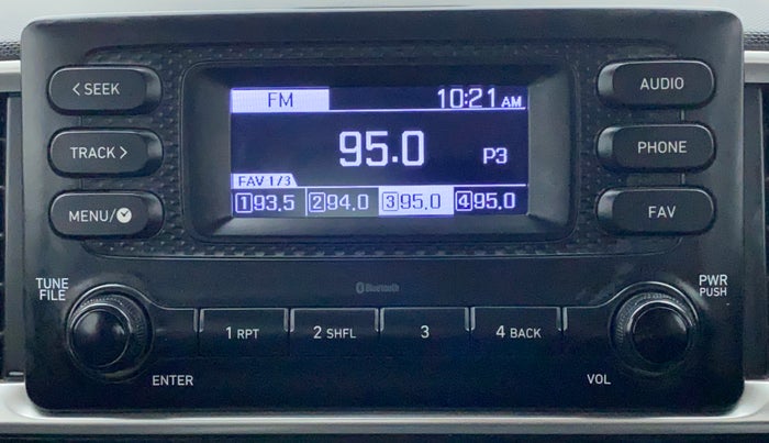 2020 Hyundai VENUE S 1.2, Petrol, Manual, 27,218 km, Infotainment System