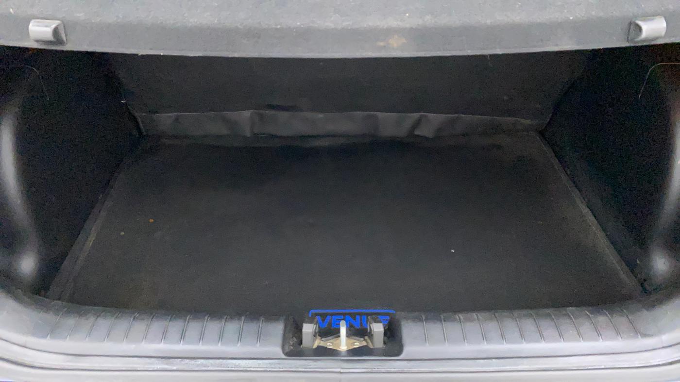 2020 Hyundai VENUE S 1.2, Petrol, Manual, 27,218 km, Boot Inside