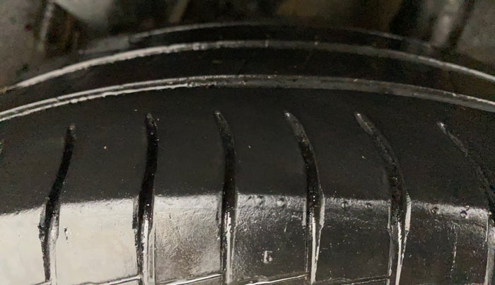 2020 Hyundai VENUE S 1.2, Petrol, Manual, 27,218 km, Left Rear Tyre Tread