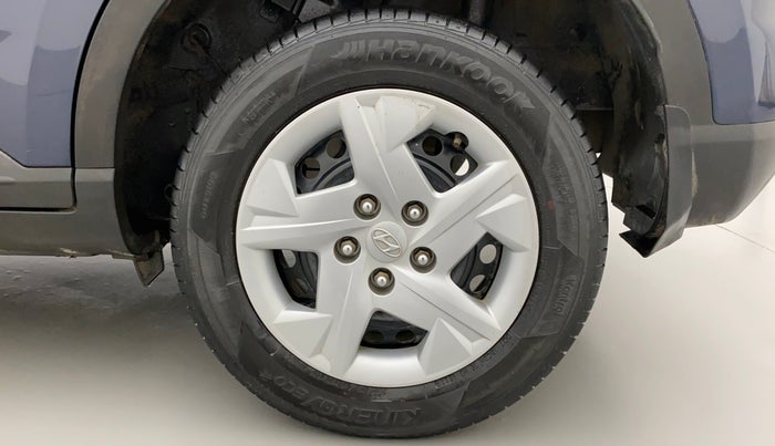 2020 Hyundai VENUE S 1.2, Petrol, Manual, 27,218 km, Left Rear Wheel
