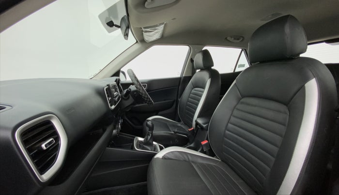 2020 Hyundai VENUE S 1.2, Petrol, Manual, 27,218 km, Right Side Front Door Cabin