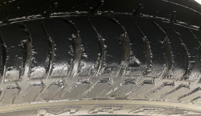 2018 Maruti Alto K10 VXI (O) AMT, Petrol, Automatic, 28,400 km, Left Rear Tyre Tread