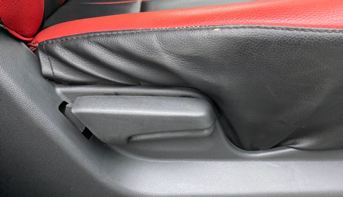 2014 Maruti Ritz VXI, Petrol, Manual, 42,657 km, Driver Side Adjustment Panel
