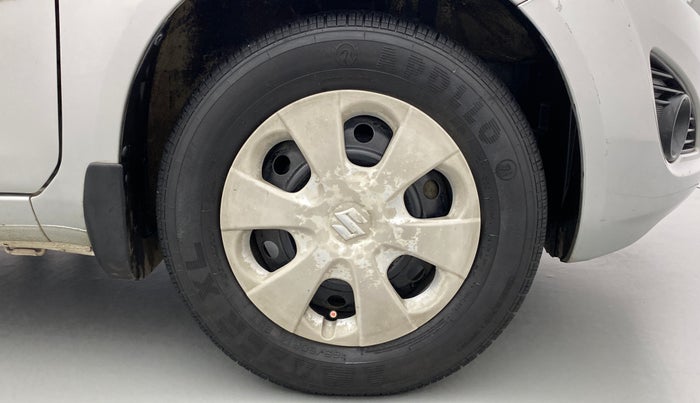 2014 Maruti Ritz VXI, Petrol, Manual, 42,657 km, Right Front Wheel