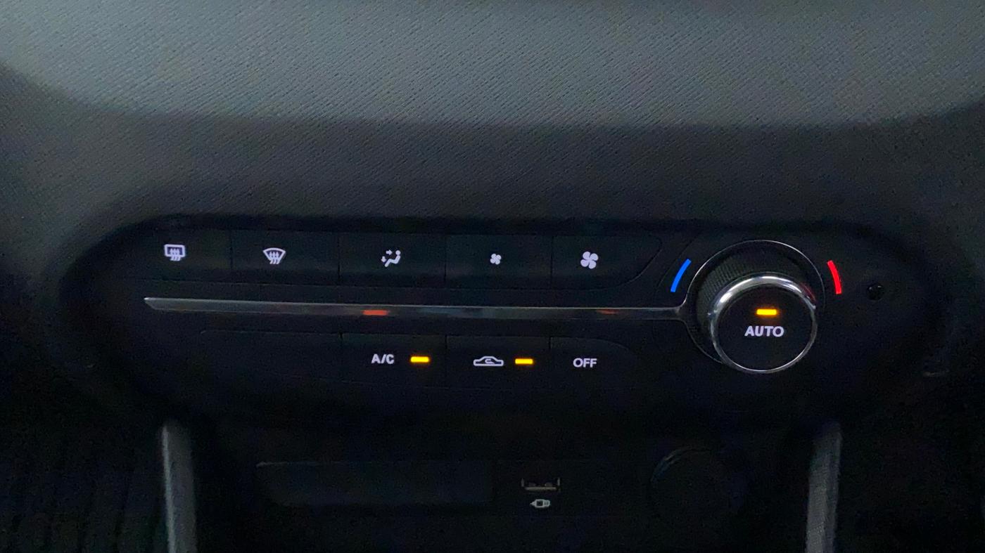 2021 Tata PUNCH CREATIVE  AMT, Petrol, Automatic, 9,722 km, Automatic Climate Control