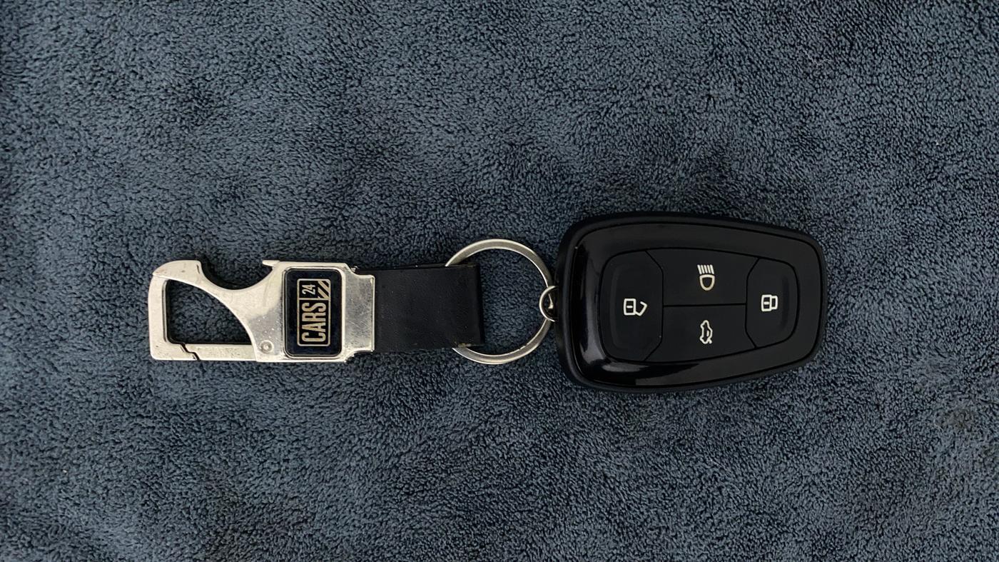 2021 Tata PUNCH CREATIVE  AMT, Petrol, Automatic, 9,722 km, Key Close Up