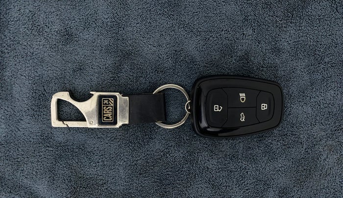 2021 Tata PUNCH CREATIVE  AMT, Petrol, Automatic, 9,722 km, Key Close Up