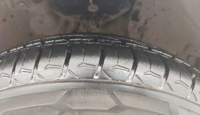 2016 Honda Jazz 1.2L I-VTEC V, Petrol, Manual, 35,751 km, Right Front Tyre Tread