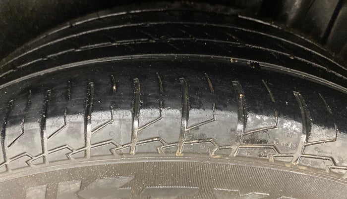 2020 Maruti S Cross ZETA 1.5, Petrol, Manual, 49,425 km, Left Rear Tyre Tread