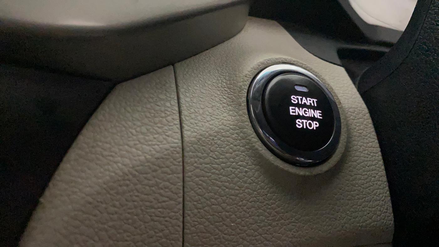 2020 Mahindra XUV300 W8 (O) 1.2 PETROL, Petrol, Manual, 91,363 km, Keyless Start/ Stop Button