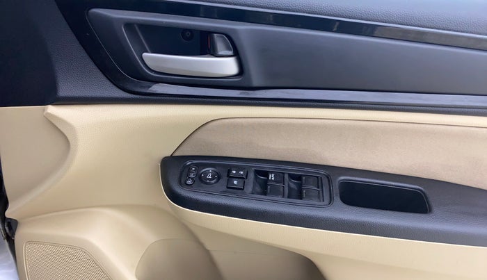 2020 Honda Amaze 1.2L I-VTEC S, Petrol, Manual, 45,041 km, Driver Side Door Panels Control