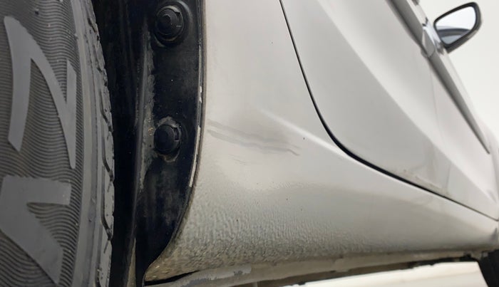 2016 Maruti Ciaz ZXI AT, Petrol, Automatic, 73,652 km, Right running board - Slightly dented
