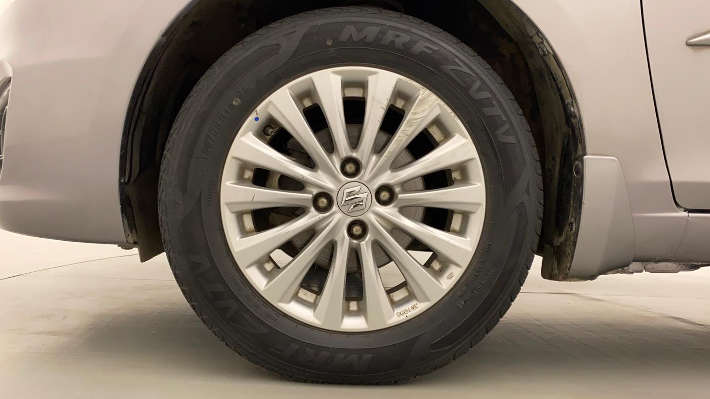 2016 Maruti Ciaz ZXI AT, Petrol, Automatic, 73,652 km, Left Front Wheel