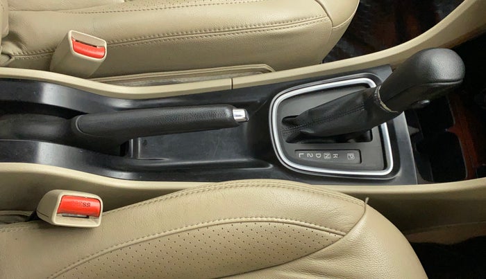 2016 Maruti Ciaz ZXI AT, Petrol, Automatic, 73,652 km, Gear Lever