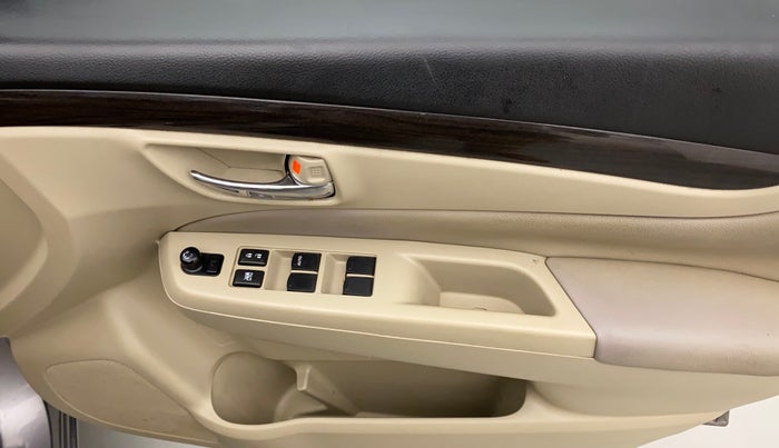 2016 Maruti Ciaz ZXI AT, Petrol, Automatic, 73,652 km, Driver Side Door Panels Control