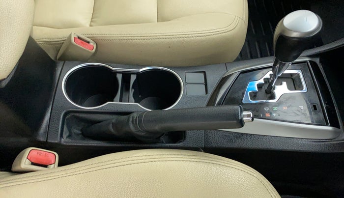 2016 Toyota Corolla Altis G AT, Petrol, Automatic, 90,886 km, Gear Lever