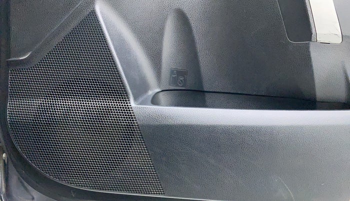2016 Toyota Corolla Altis G AT, Petrol, Automatic, 90,886 km, Speaker