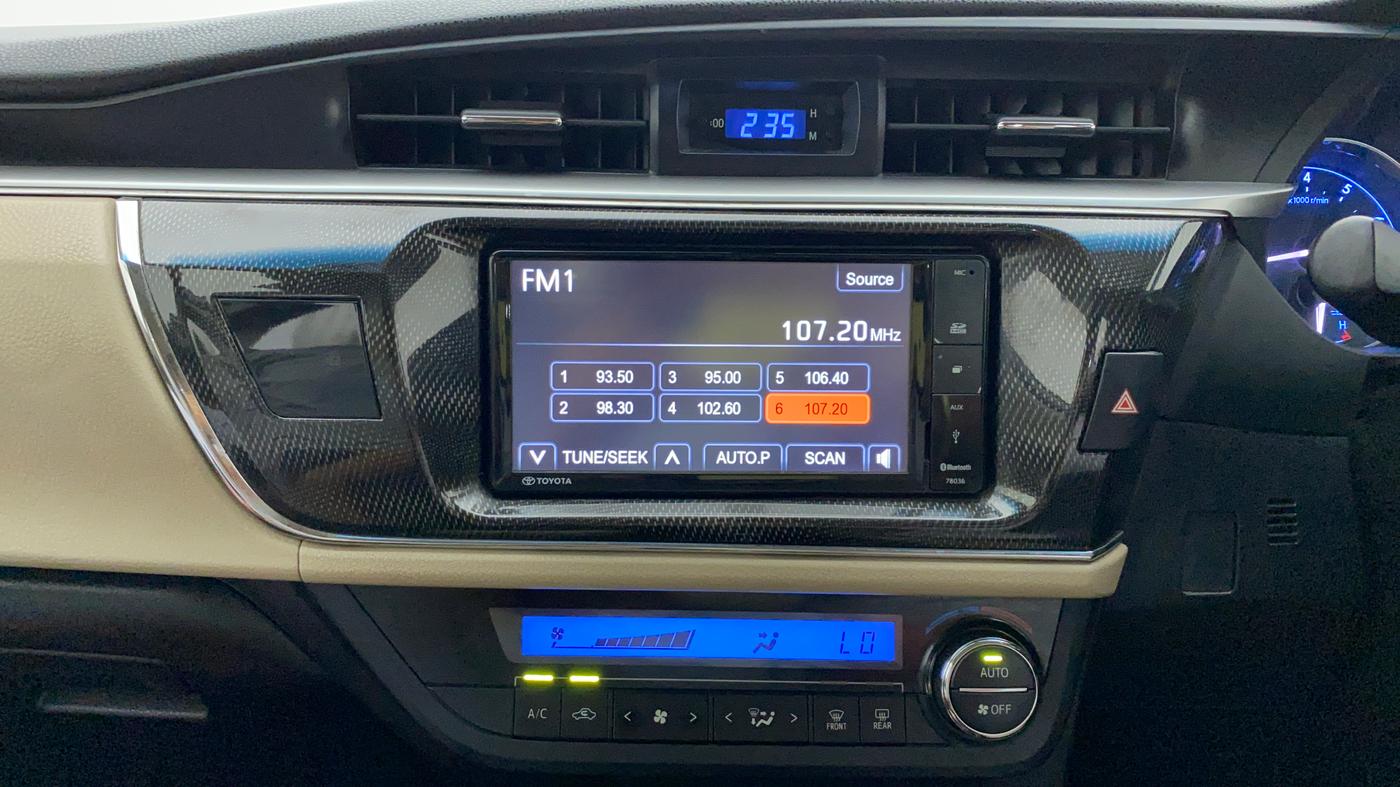 2016 Toyota Corolla Altis G AT, Petrol, Automatic, 90,886 km, Air Conditioner