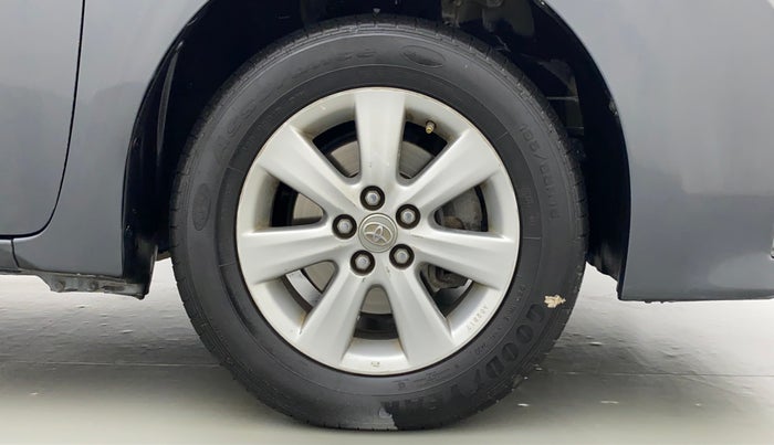 2016 Toyota Corolla Altis G AT, Petrol, Automatic, 90,886 km, Right Front Wheel