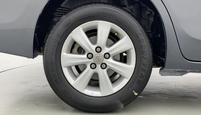 2016 Toyota Corolla Altis G AT, Petrol, Automatic, 90,886 km, Right Rear Wheel