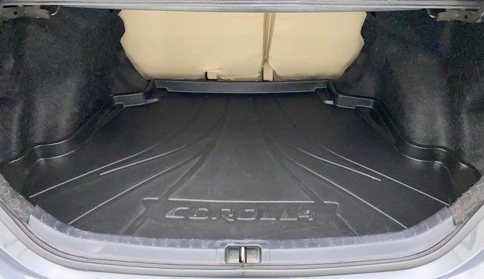 2016 Toyota Corolla Altis G AT, Petrol, Automatic, 90,886 km, Boot Inside