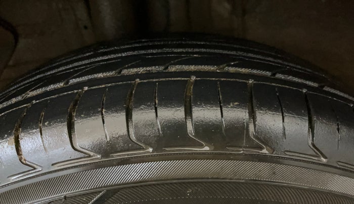 2017 Hyundai Elite i20 SPORTZ 1.2, Petrol, Manual, 77,465 km, Right Rear Tyre Tread