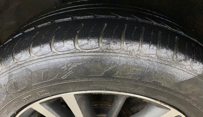 2018 Toyota Corolla Altis VL CVT PETROL, Petrol, Automatic, 97,142 km, Left Front Tyre Tread