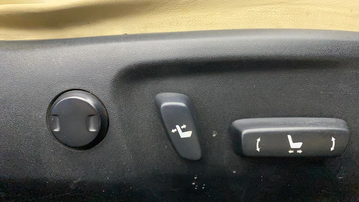 2018 Toyota Corolla Altis VL CVT PETROL, Petrol, Automatic, 97,142 km, Driver Side Adjustment Panel