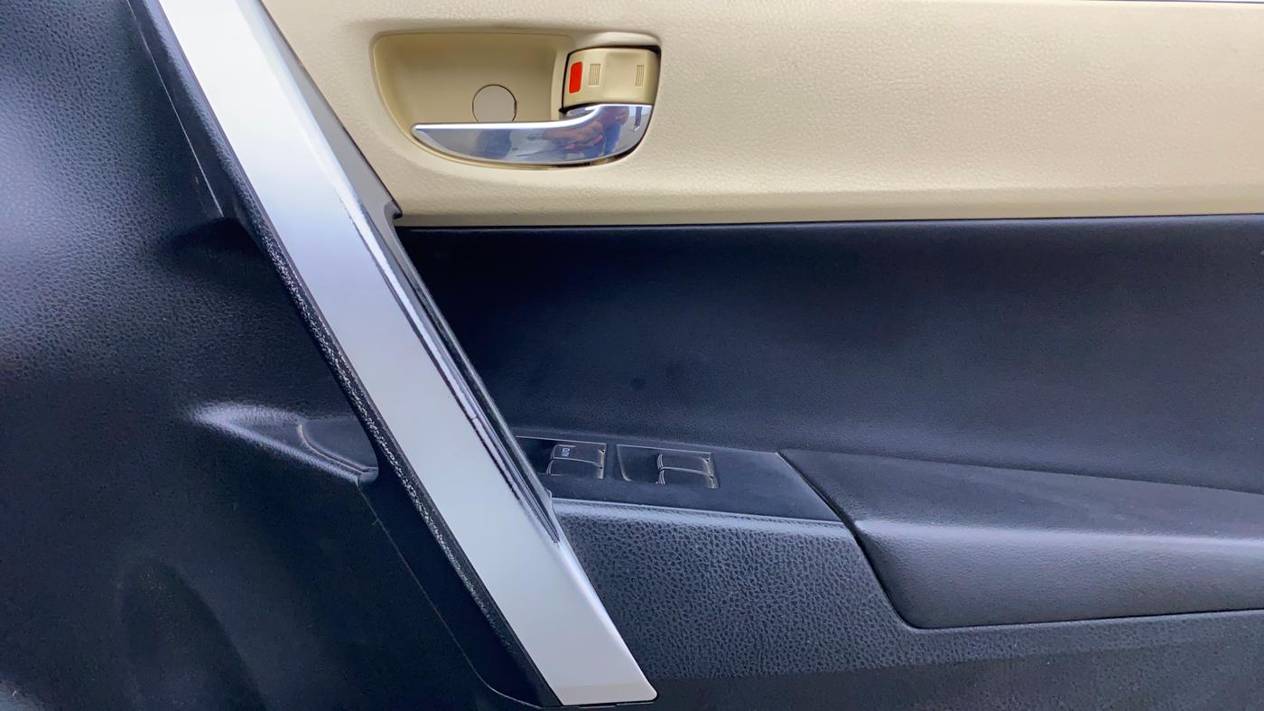 2018 Toyota Corolla Altis VL CVT PETROL, Petrol, Automatic, 97,142 km, Driver Side Door Panels Control