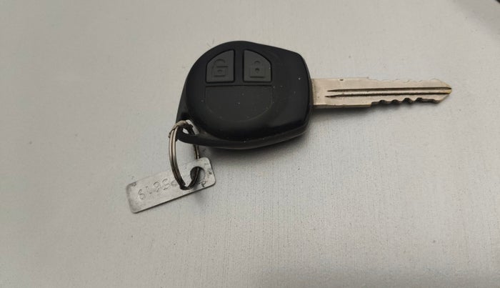 2014 Maruti Swift ZXI, Petrol, Manual, 57,833 km, Key Close Up