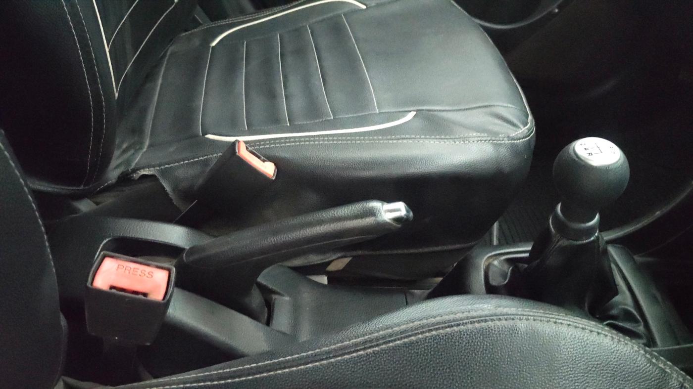 2014 Maruti Swift ZXI, Petrol, Manual, 57,910 km, Gear Lever