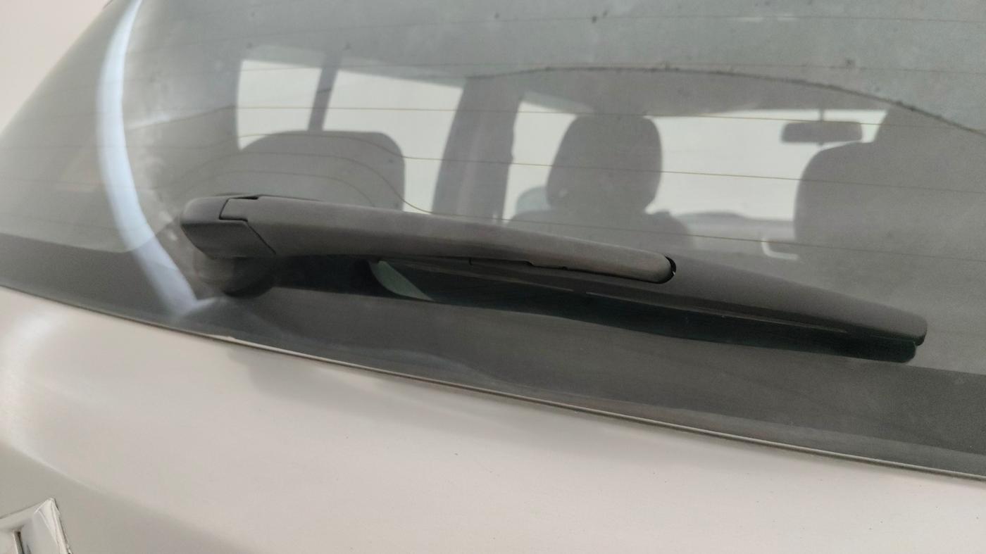 2014 Maruti Swift ZXI, Petrol, Manual, 57,910 km, Rear Wiper