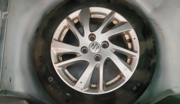 2014 Maruti Swift ZXI, Petrol, Manual, 57,833 km, Spare Tyre