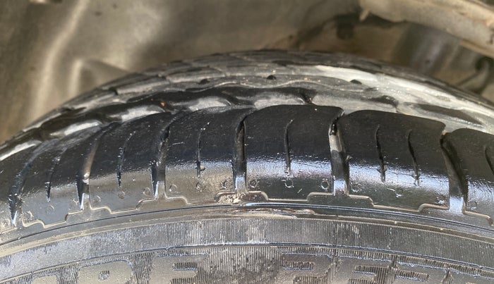 2020 Tata ALTROZ XZ PETROL, Petrol, Manual, 78,334 km, Left Front Tyre Tread