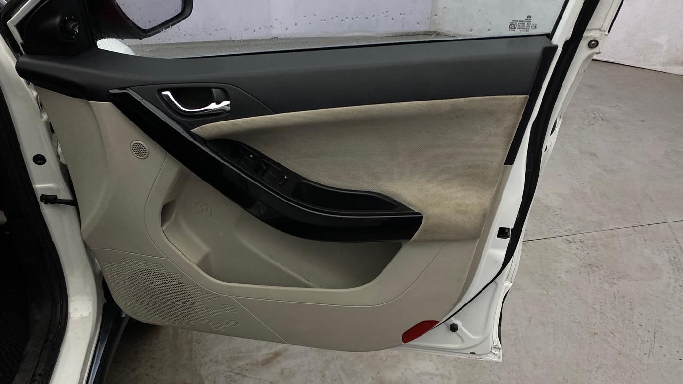 2021 Tata NEXON XZ PLUS PETROL SUNROOF, Petrol, Manual, 28,705 km, Driver Side Door Panels Control