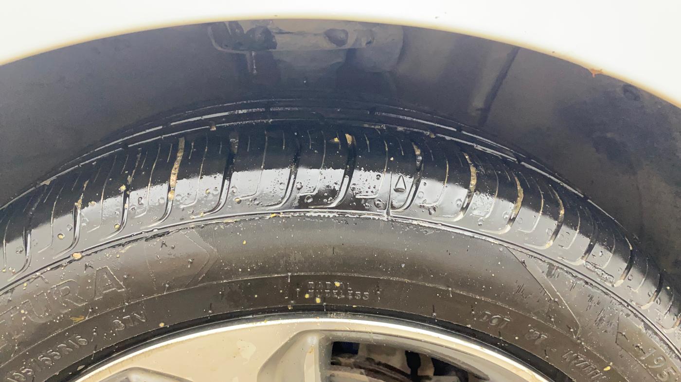 2019 Hyundai Verna 1.6 VTVT SX O, Petrol, Manual, 1,04,110 km, Right Front Tyre Tread