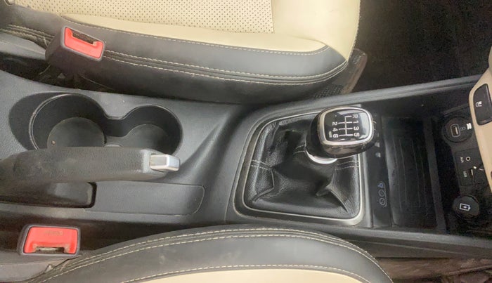 2019 Hyundai Verna 1.6 VTVT SX O, Petrol, Manual, 1,04,110 km, Gear Lever