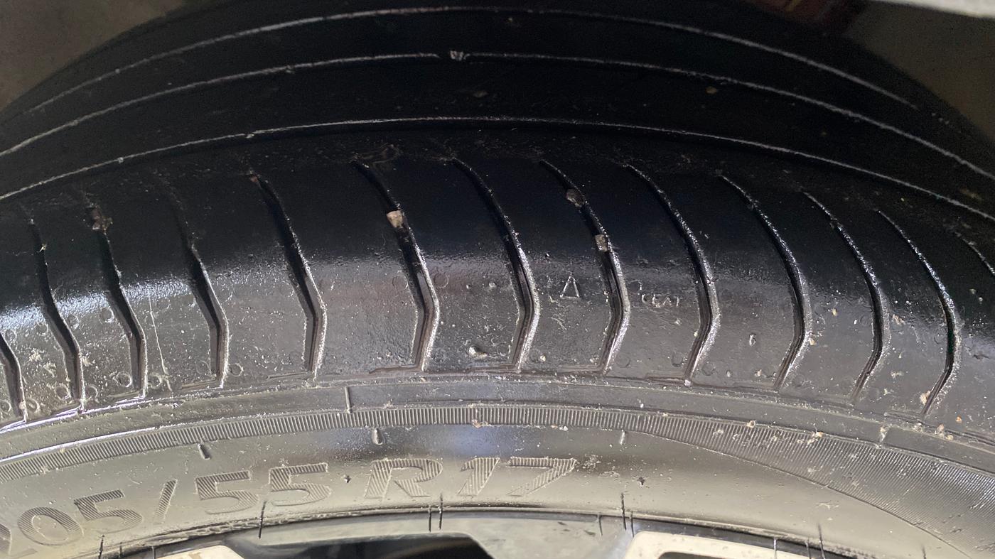 2023 Skoda KUSHAQ  MONTE CARLO 1.0L TSI MT, Petrol, Manual, 20,303 km, Left Front Tyre Tread