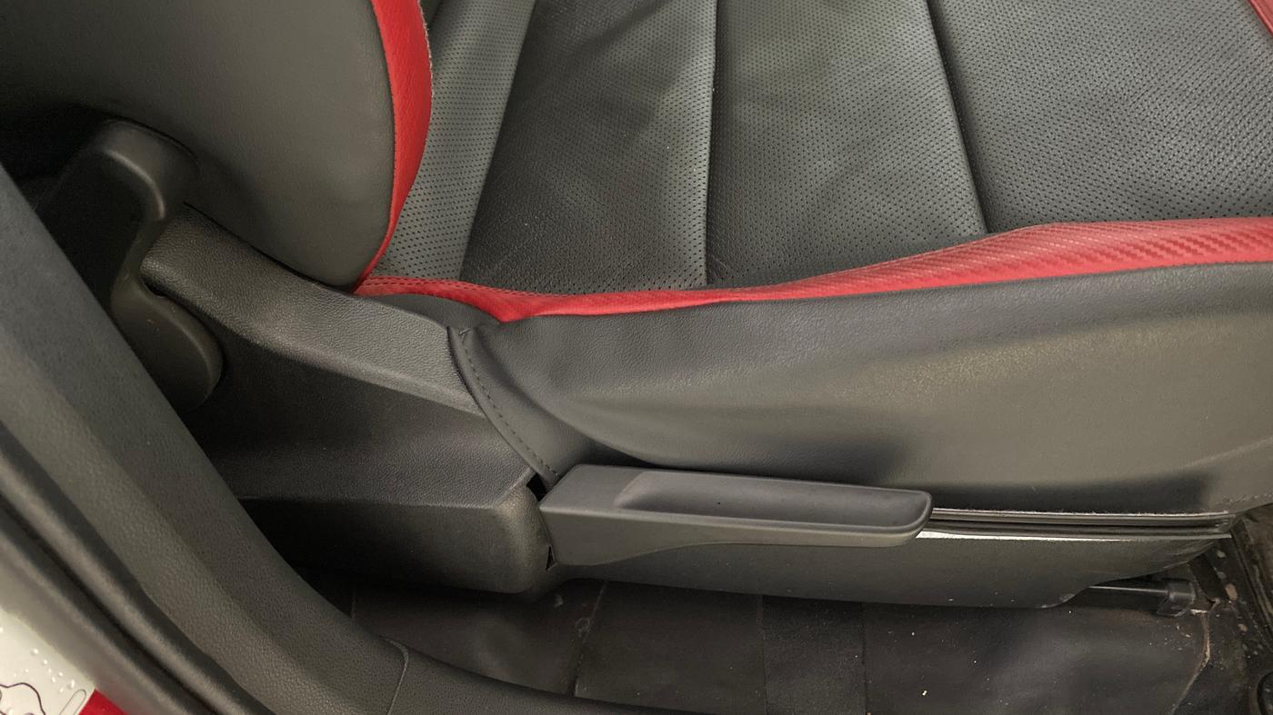 2023 Skoda KUSHAQ  MONTE CARLO 1.0L TSI MT, Petrol, Manual, 20,303 km, Driver Side Adjustment Panel