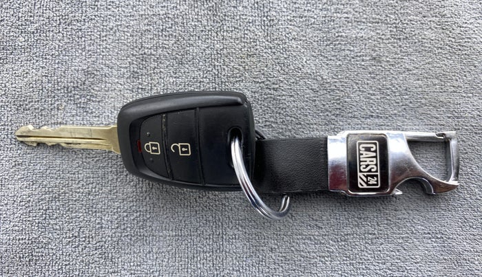 2022 Hyundai XCENT PRIME 	T+ CNG, CNG, Manual, 13,444 km, Key Close Up