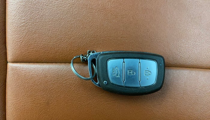 2018 Hyundai Grand i10 ASTA 1.2 KAPPA VTVT, Petrol, Manual, 77,519 km, Key Close Up