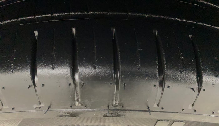 2019 Maruti Baleno ALPHA DIESEL 1.3, Diesel, Manual, 72,322 km, Left Front Tyre Tread