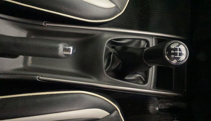 2019 Maruti Baleno ALPHA DIESEL 1.3, Diesel, Manual, 72,322 km, Gear Lever